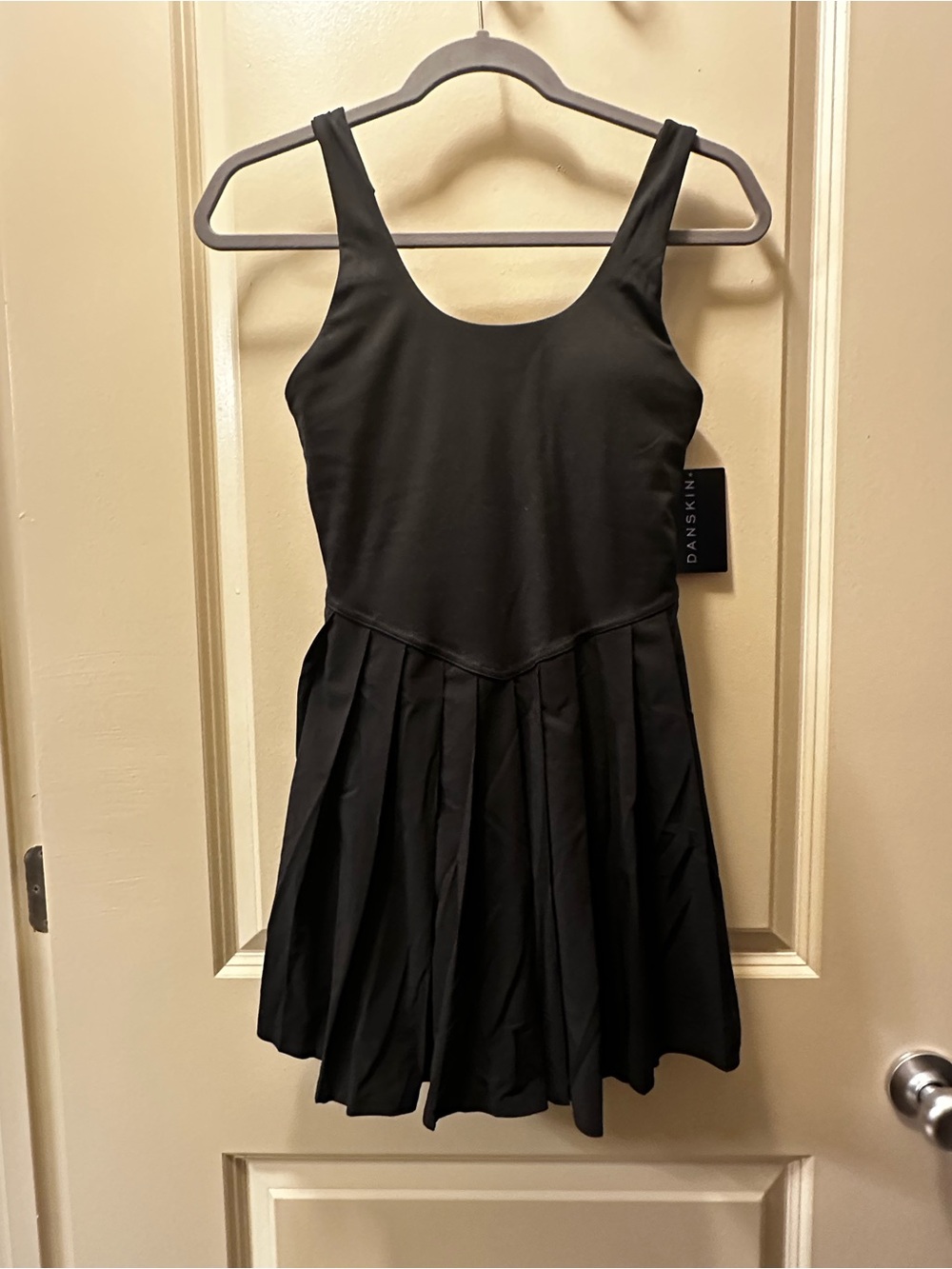 Danskin Black Sleeveless Pleated Court Dress